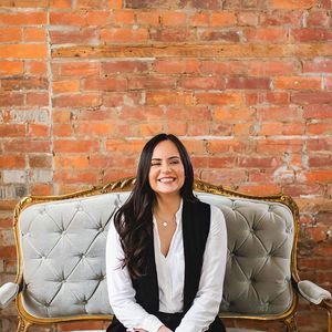 Meet your Posher, Victoria